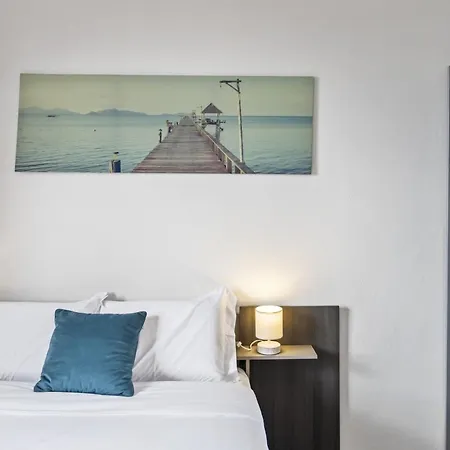 Ocean Terrace פונשל